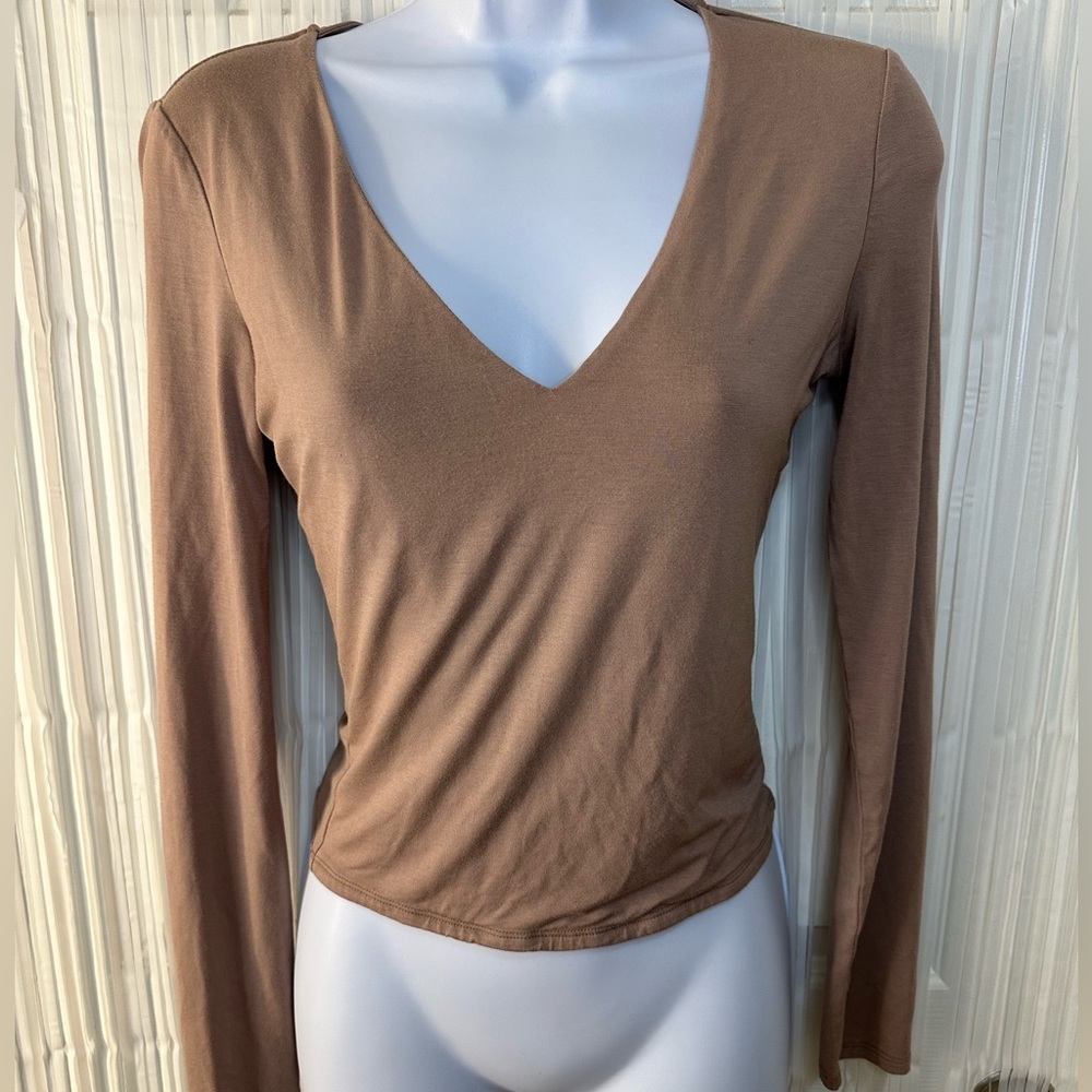 FashionNova Long Sleeve V-Neck Tan Top